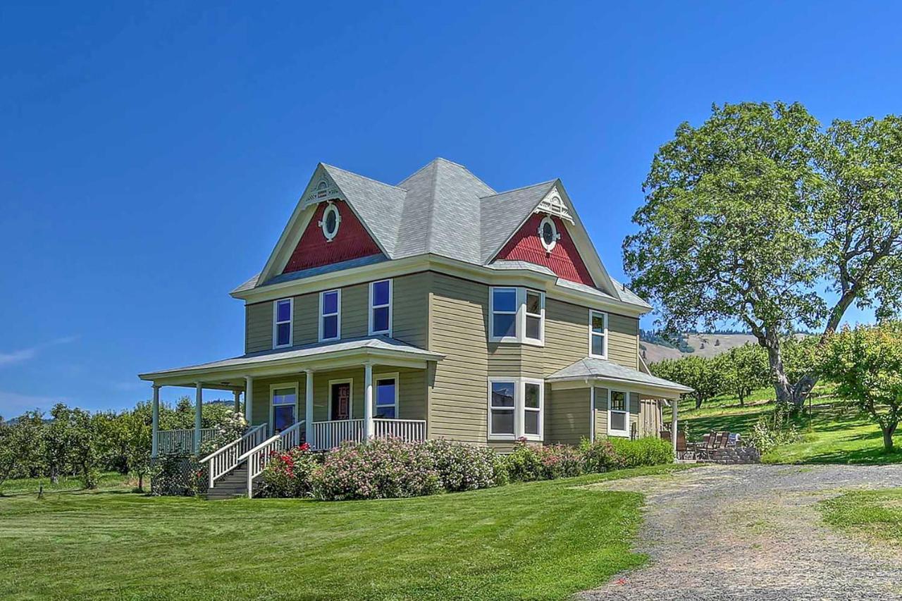 Storybook Glade Historical Homestead With Views! Hood River Exterior photo