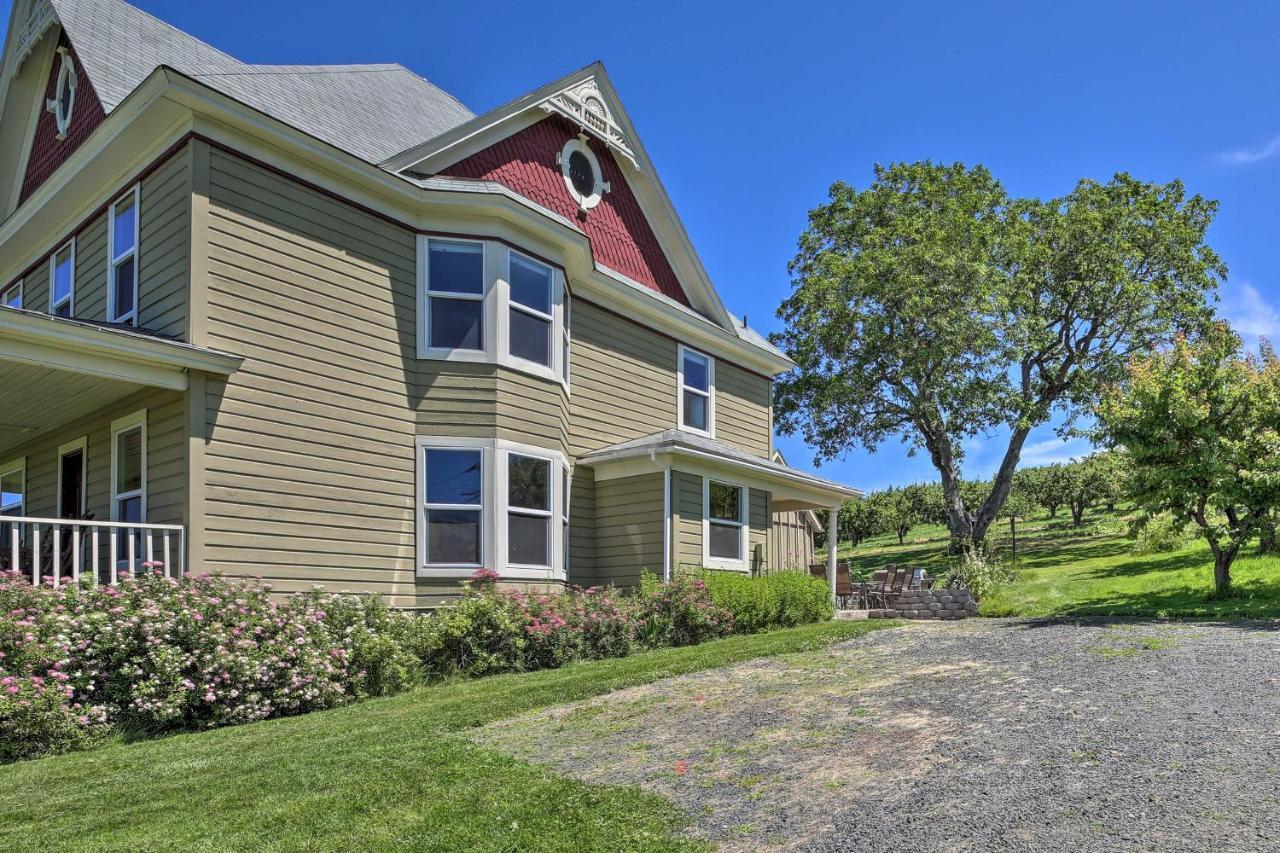 Storybook Glade Historical Homestead With Views! Hood River Exterior photo