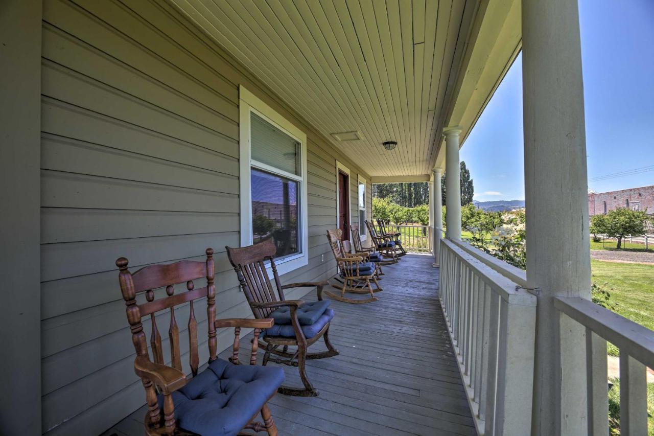 Storybook Glade Historical Homestead With Views! Hood River Exterior photo